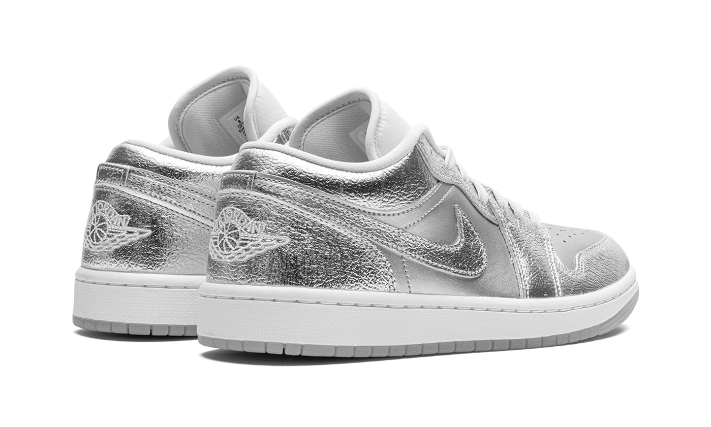 Air Jordan 1 Low SE WMNS Metallic Silver