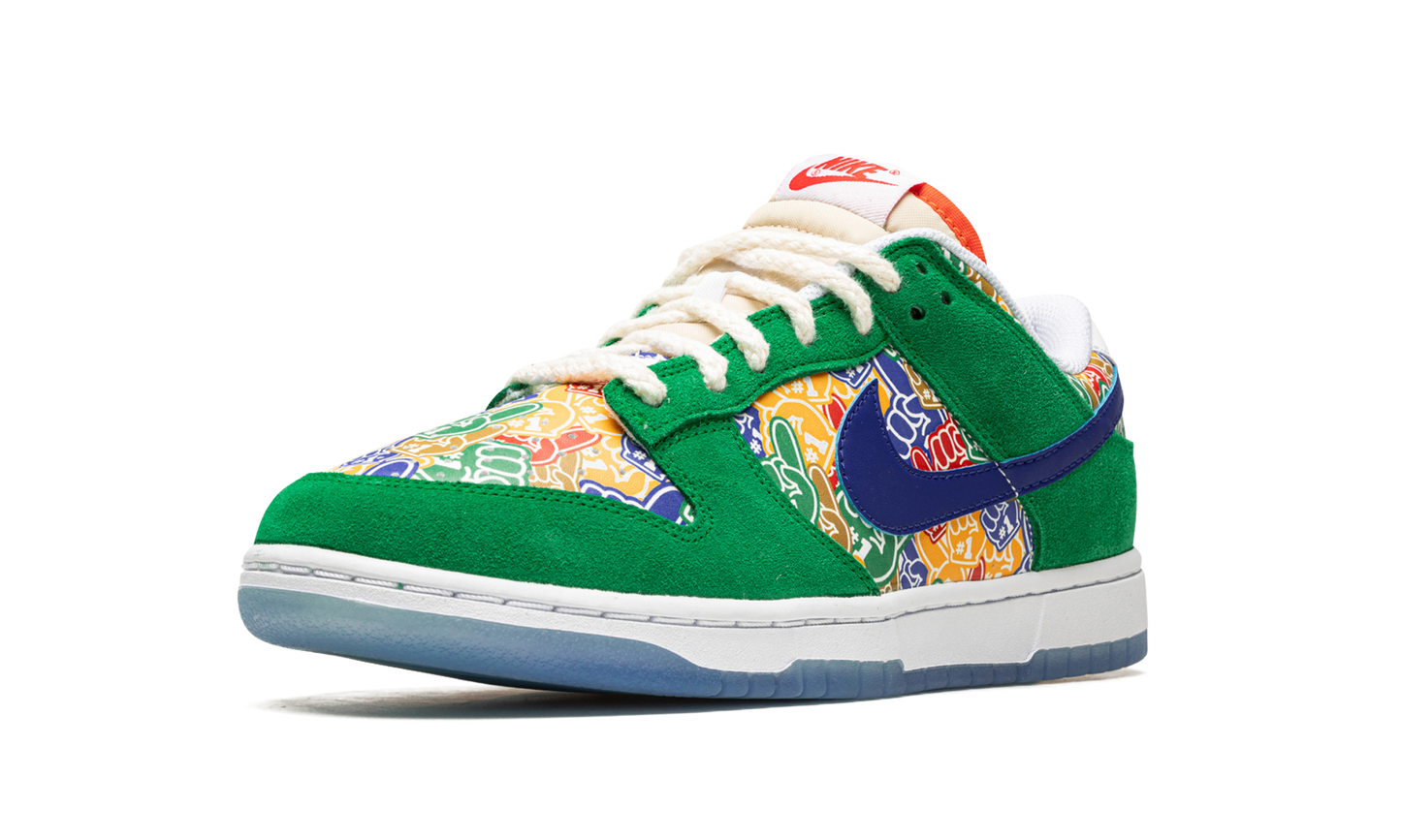 Dunk Low Foam Finger