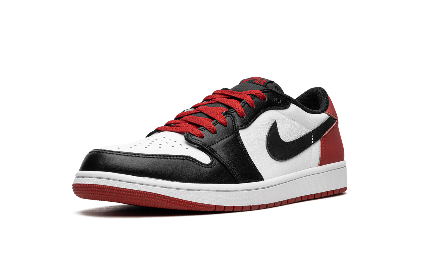 Air Jordan 1 Low OG Black Toe 2023