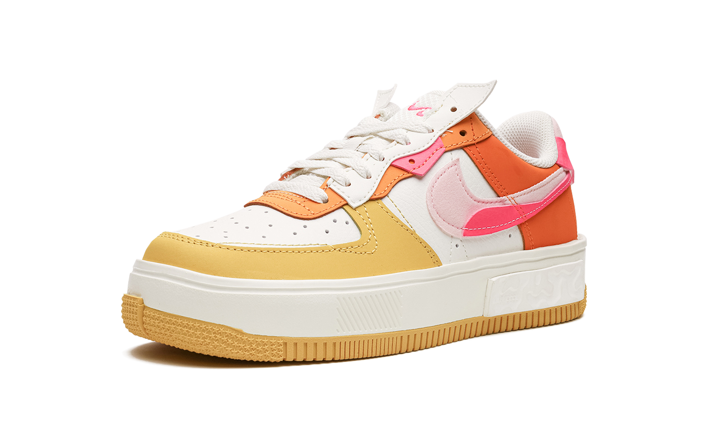 AIR FORCE 1 FONTANKA MNS WMNS Summit White/Solar Flare/Medium Soft Pink/Hyper Pink