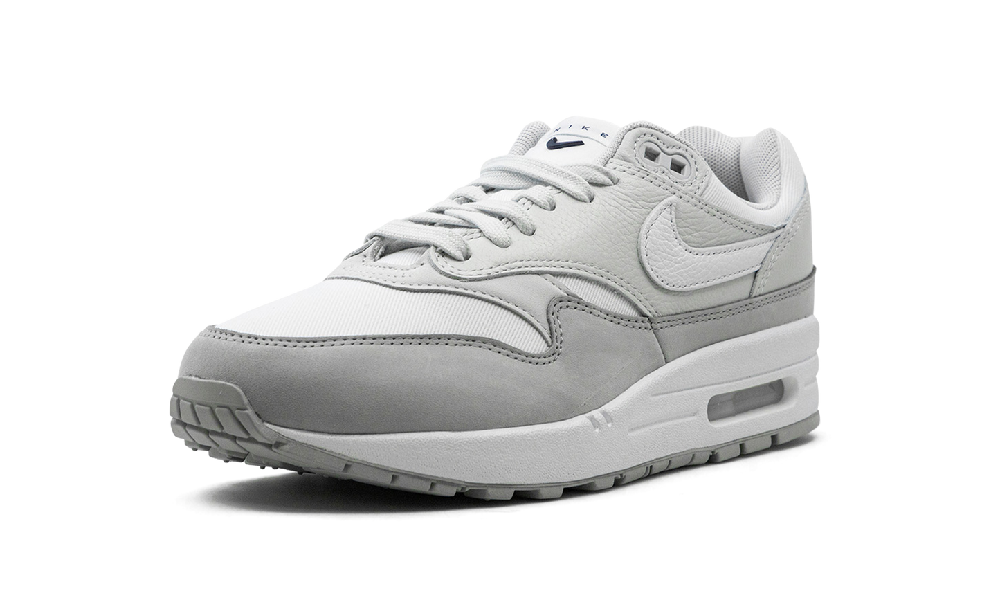 AIR MAX 1 '87 LX WMNS Light Smoke Grey