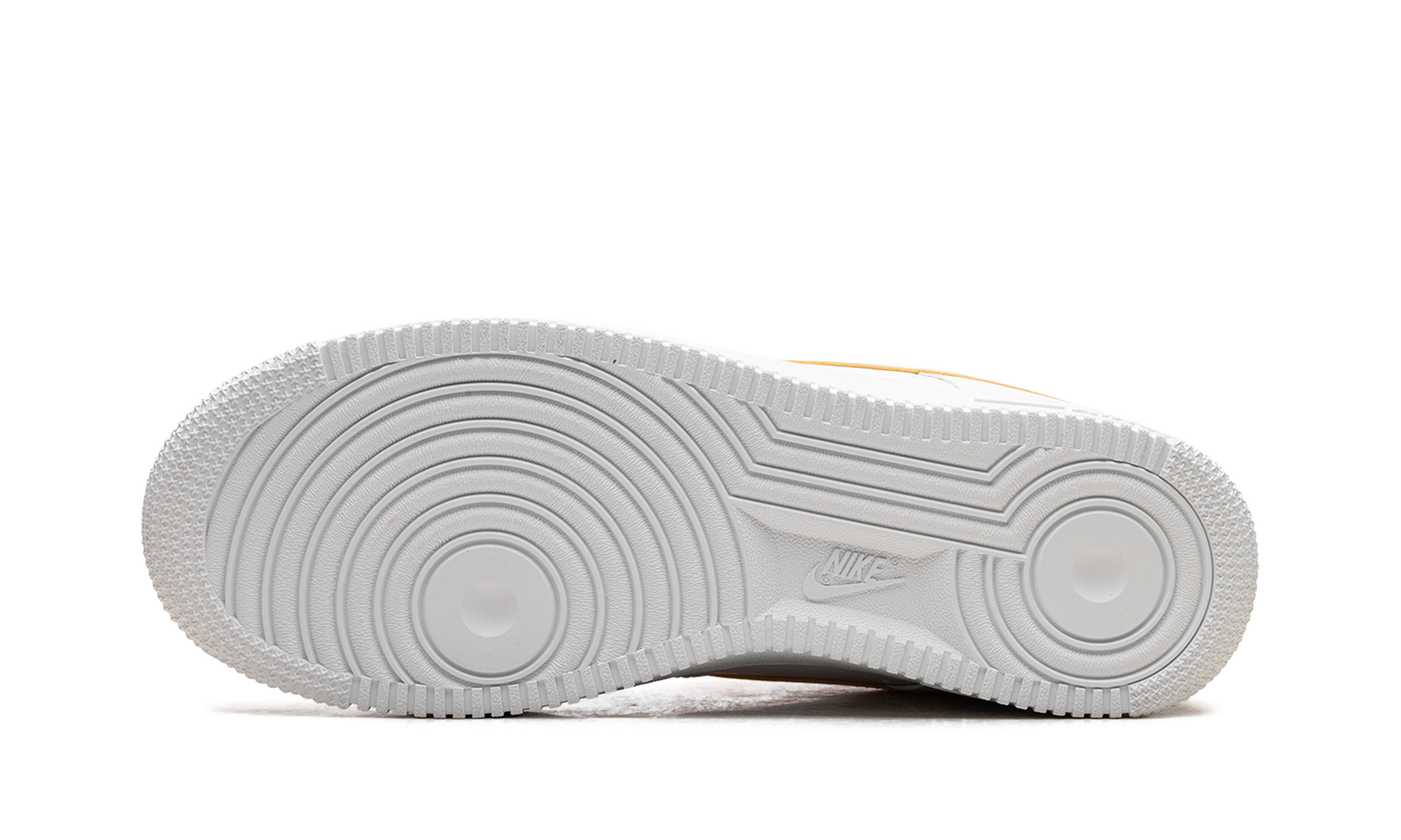 Air Force 1 Low WMNS White Melon Tint