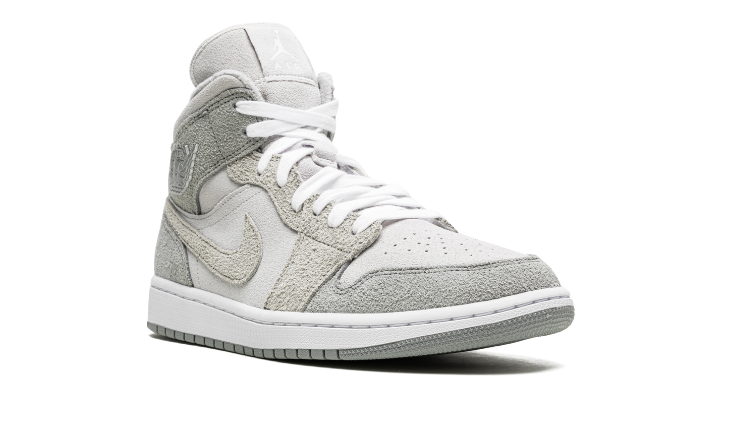 AIR JORDAN 1 MID SE WMNS Grey Fleece