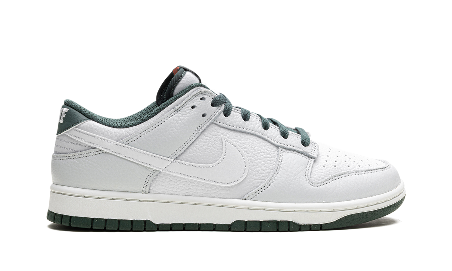 NIKE DUNK LOW VINTAGE GREEN