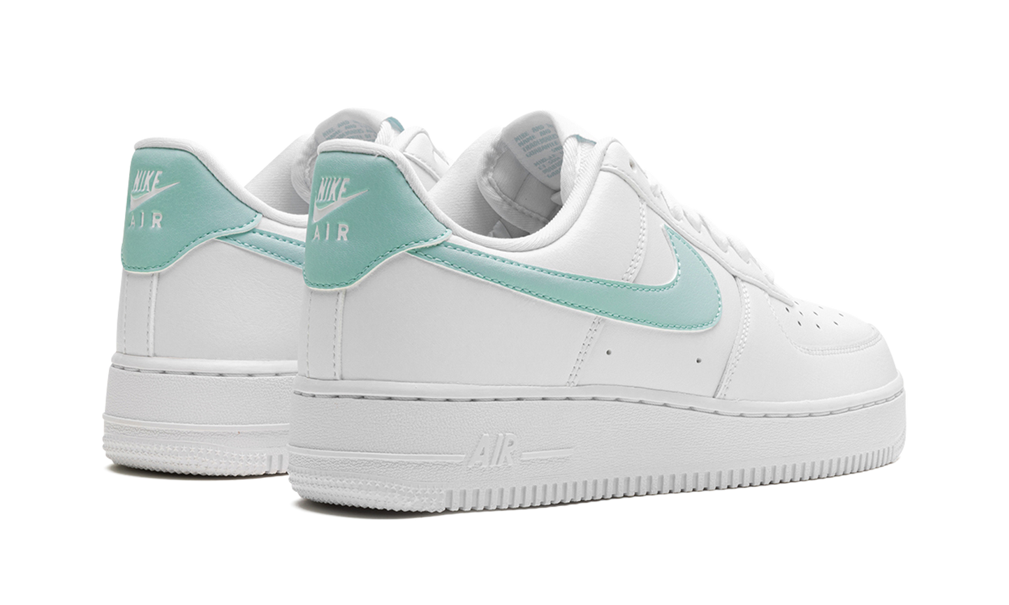 AIR FORCE 1 '07 WMNS White / Jade Ice