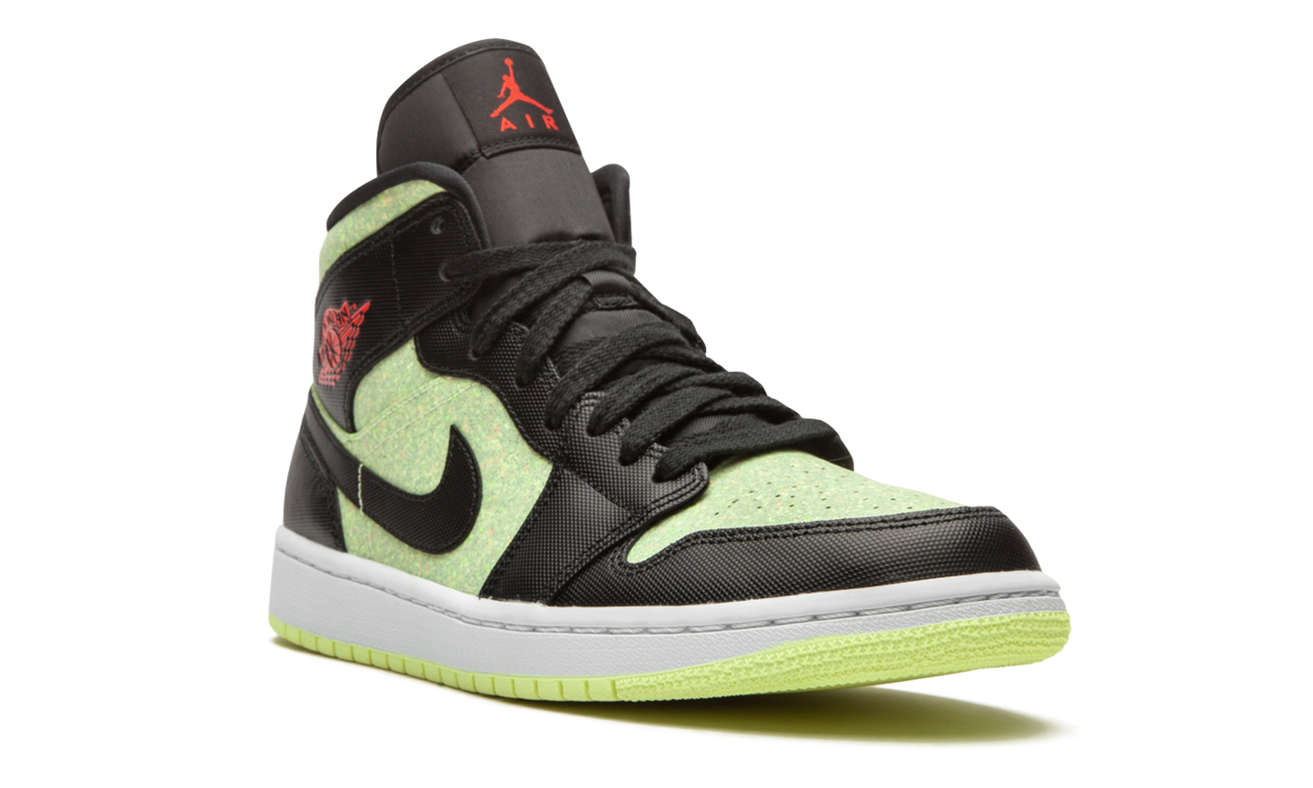AIR JORDAN 1 MID SE WMNS Barely Volt / Chile Red