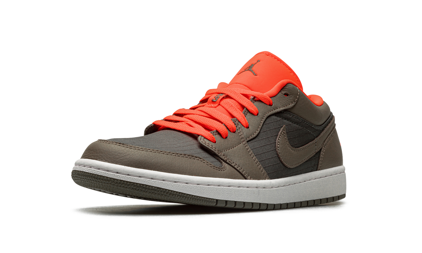 AIR JORDAN 1 LO SE WMNS Black / Olive/ Bright Crimson