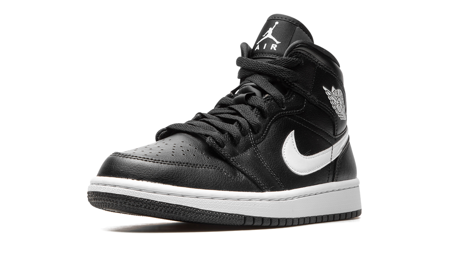 AIR JORDAN 1 MID WMNS Black / White