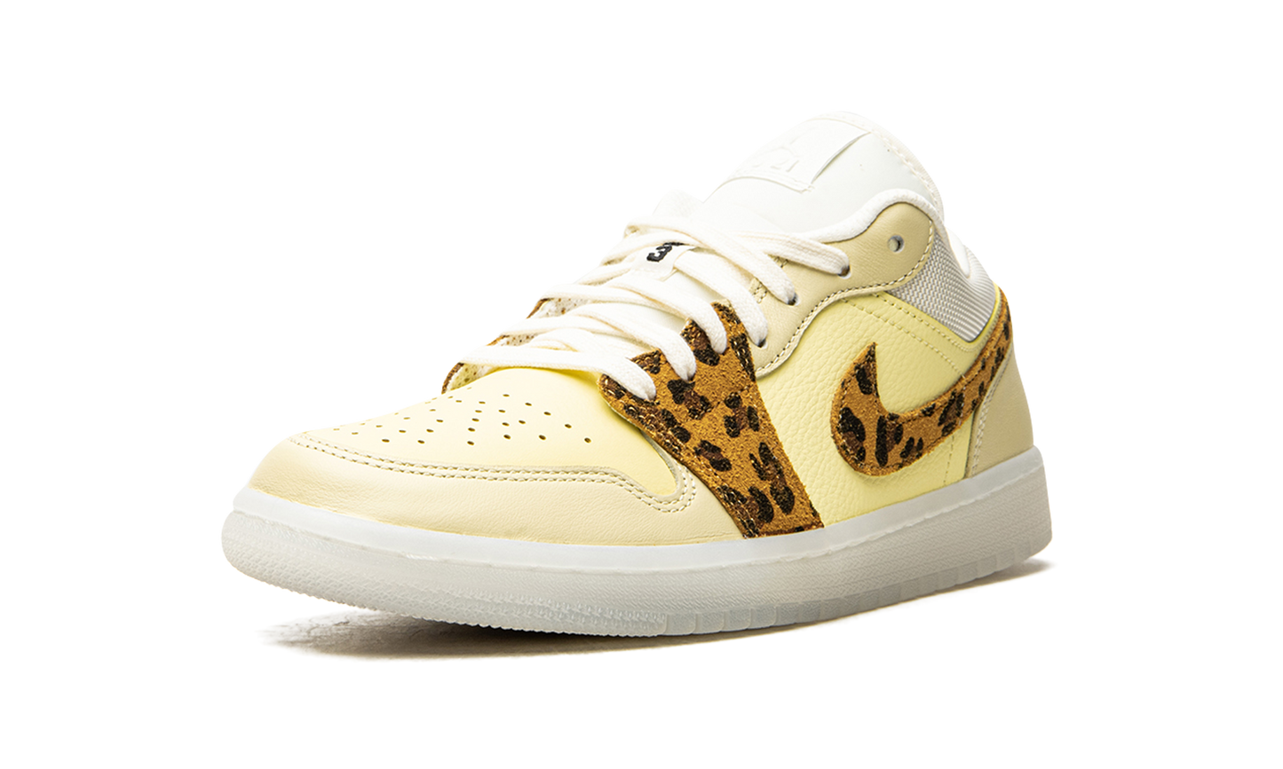 AIR JORDAN 1 LO WMNS SNKRS Day