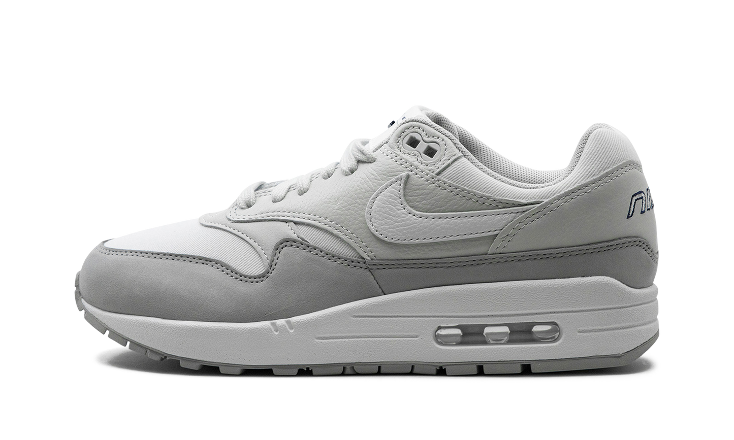 AIR MAX 1 '87 LX WMNS Light Smoke Grey