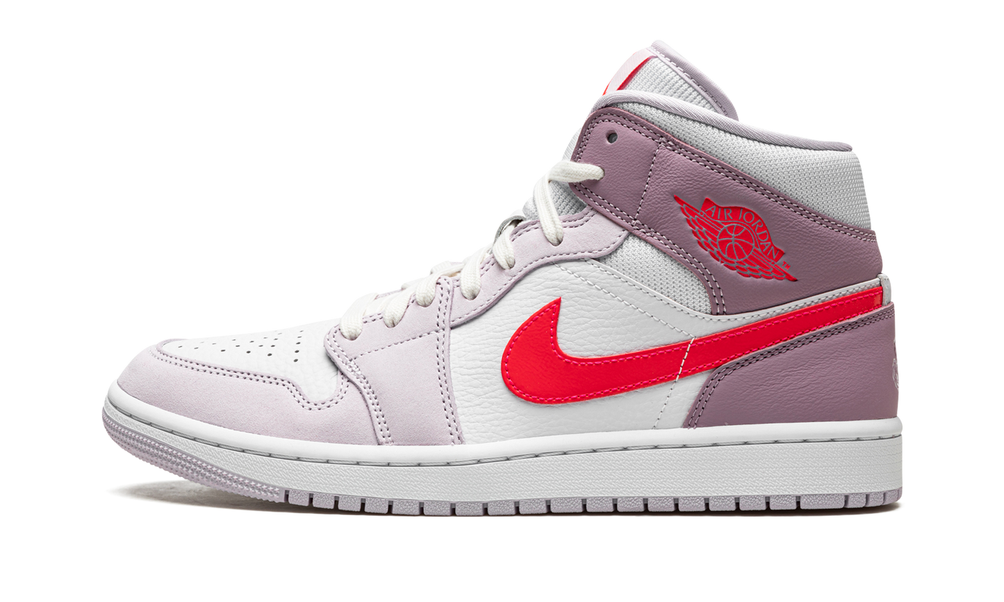 AIR JORDAN 1 MID WMNS Valentine’s Day 2022