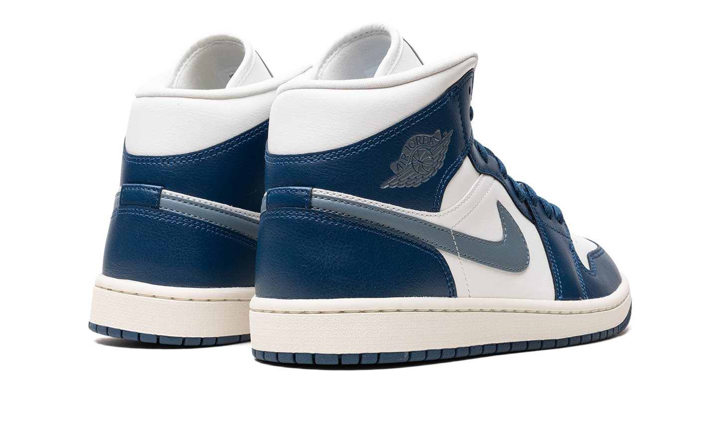 AIR JORDAN 1 MID WMNS French Blue
