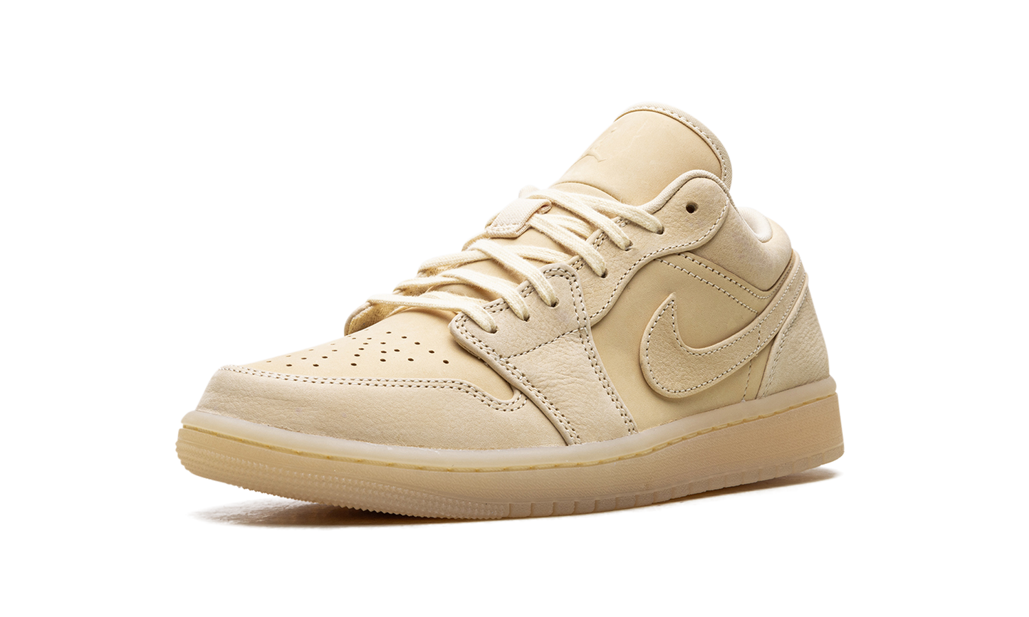 Air Jordan 1 Low SE WMNS Sand