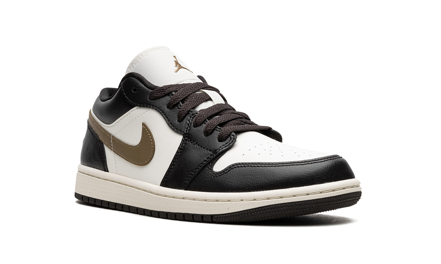 Air Jordan 1 Low WMNS Shadow Brown