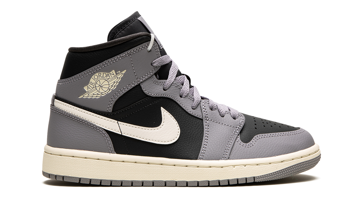 AIR JORDAN 1 MID WMNS CEMENT GREY