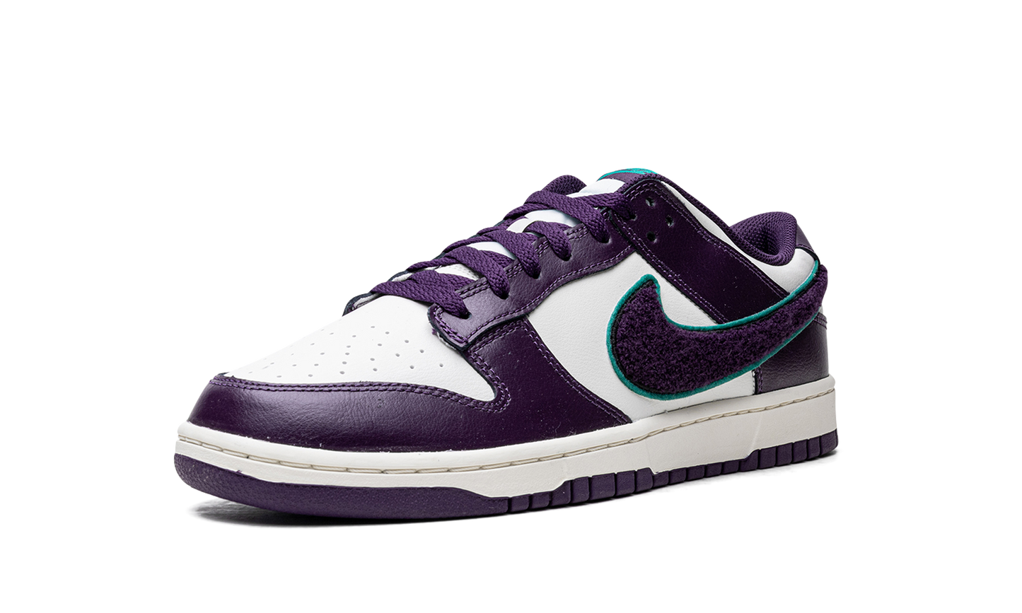 Dunk Low Chenille Swoosh - Grand Purple