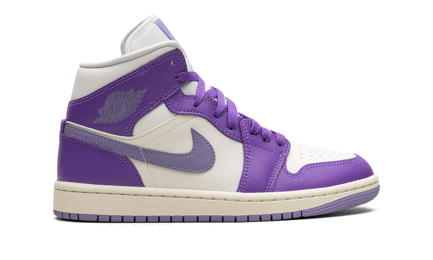 AIR JORDAN 1 MID WMNS Action Grape
