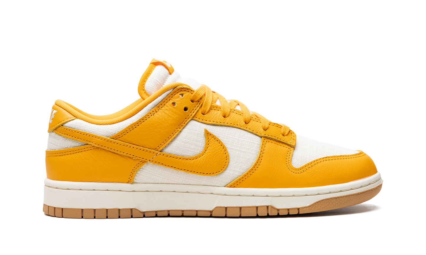 Dunk Low University Gold