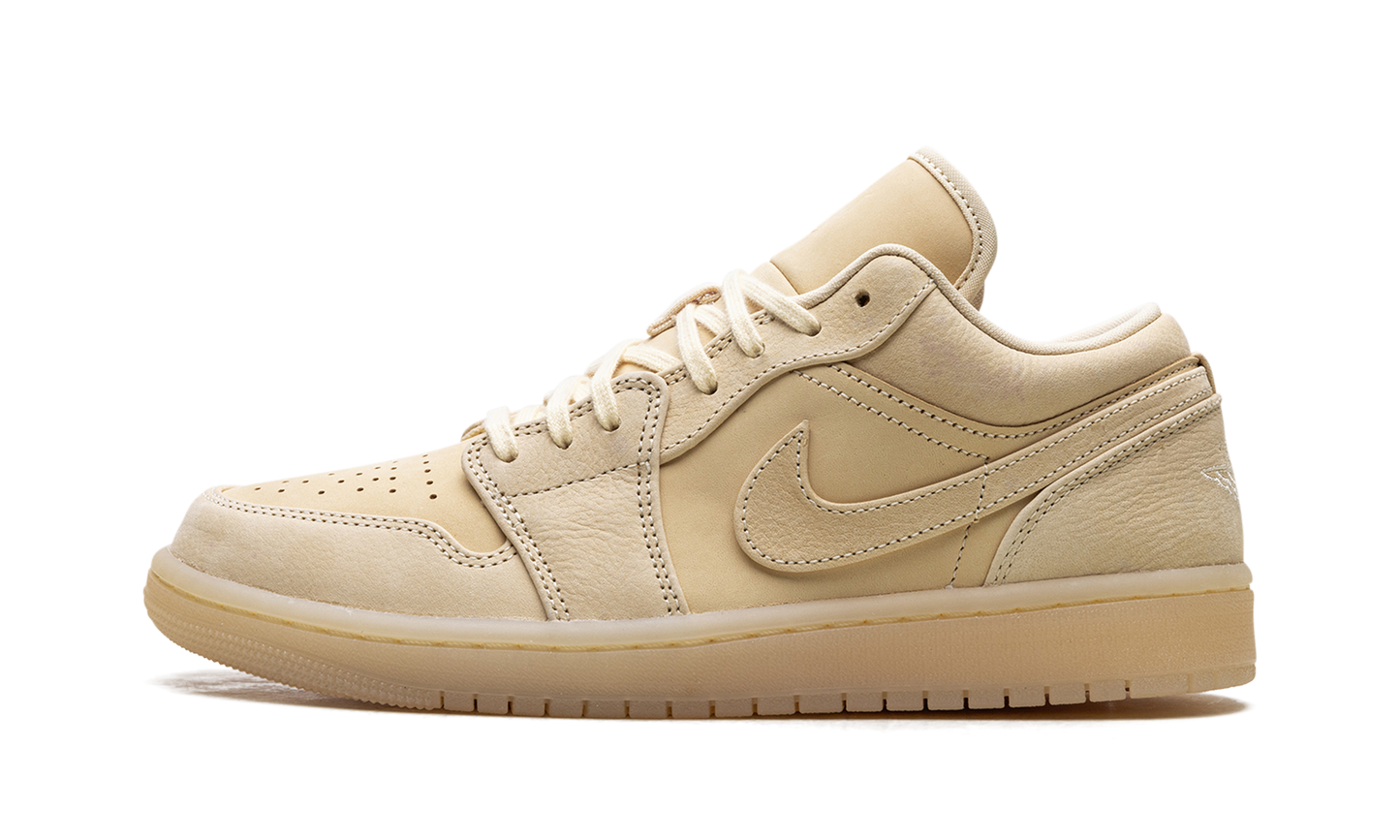Air Jordan 1 Low SE WMNS Sand