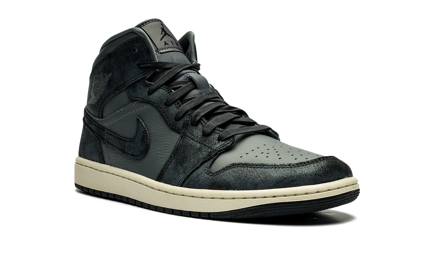 AIR JORDAN 1 MID WMNS DISTRESSED SMOKE GREY