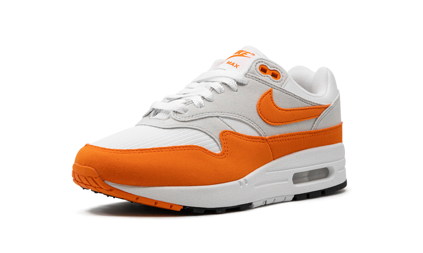 AIR MAX 1 WMNS Safety Orange