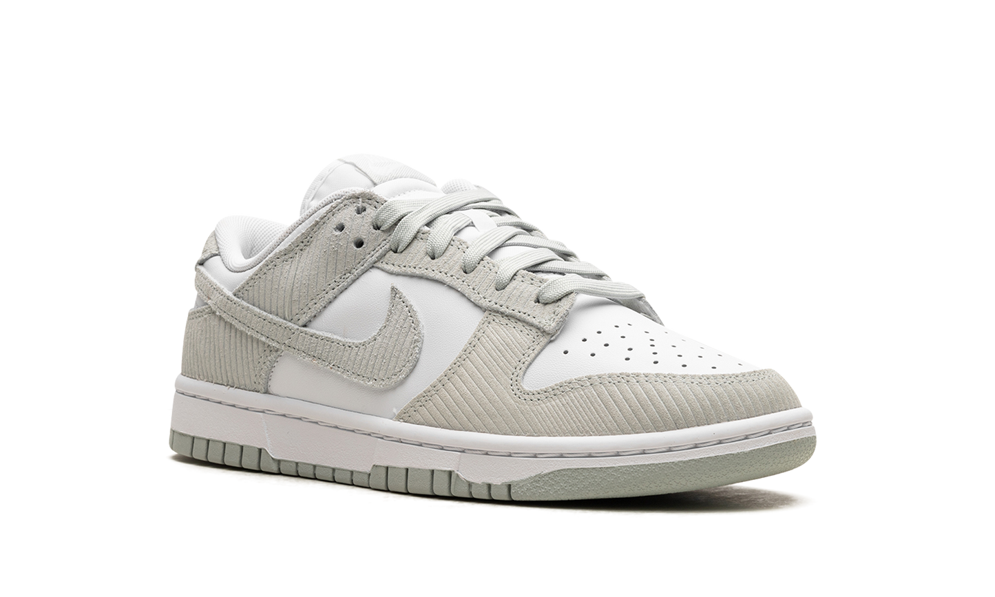 DUNK LOW WMNS Grey Corduroy