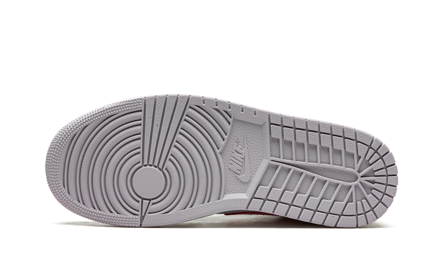 AIR JORDAN 1 MID WMNS Valentine’s Day 2022