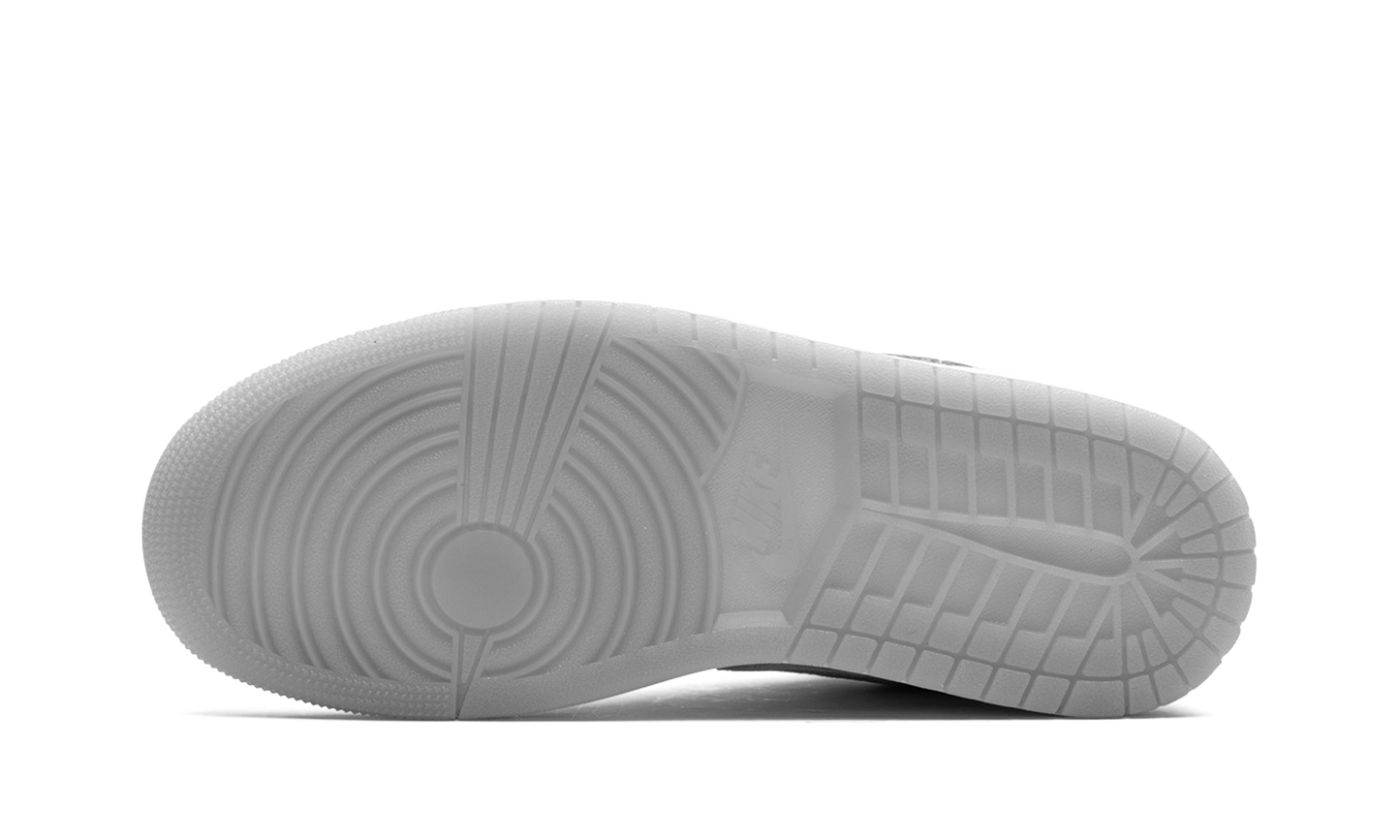 Air Jordan 1 Low SE WMNS Metallic Silver