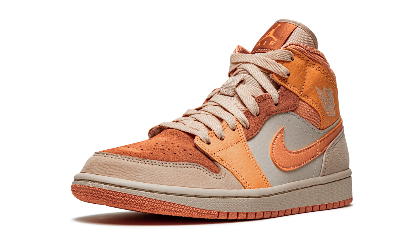 AIR JORDAN 1 MID WMNS Apricot