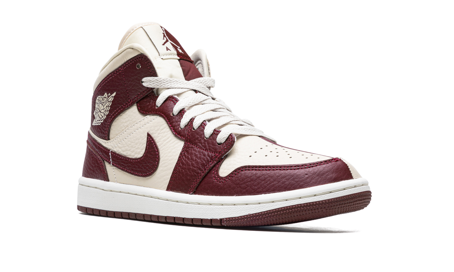 AIR JORDAN 1 WMNS Split Cherrywood Red