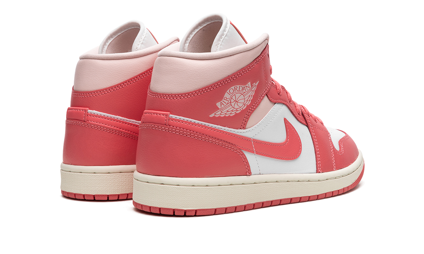 AIR JORDAN 1 MID WMNS Strawberries And Cream
