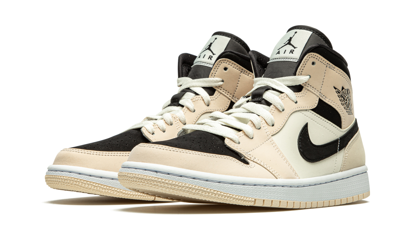 AIR JORDAN 1 MID WMNS Guava Ice