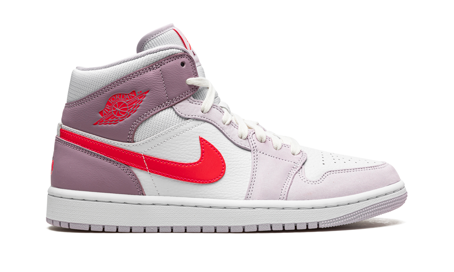AIR JORDAN 1 MID WMNS Valentine’s Day 2022