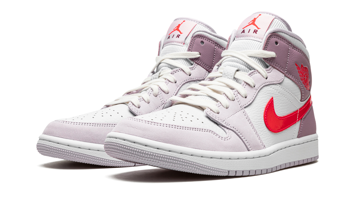 AIR JORDAN 1 MID WMNS Valentine’s Day 2022