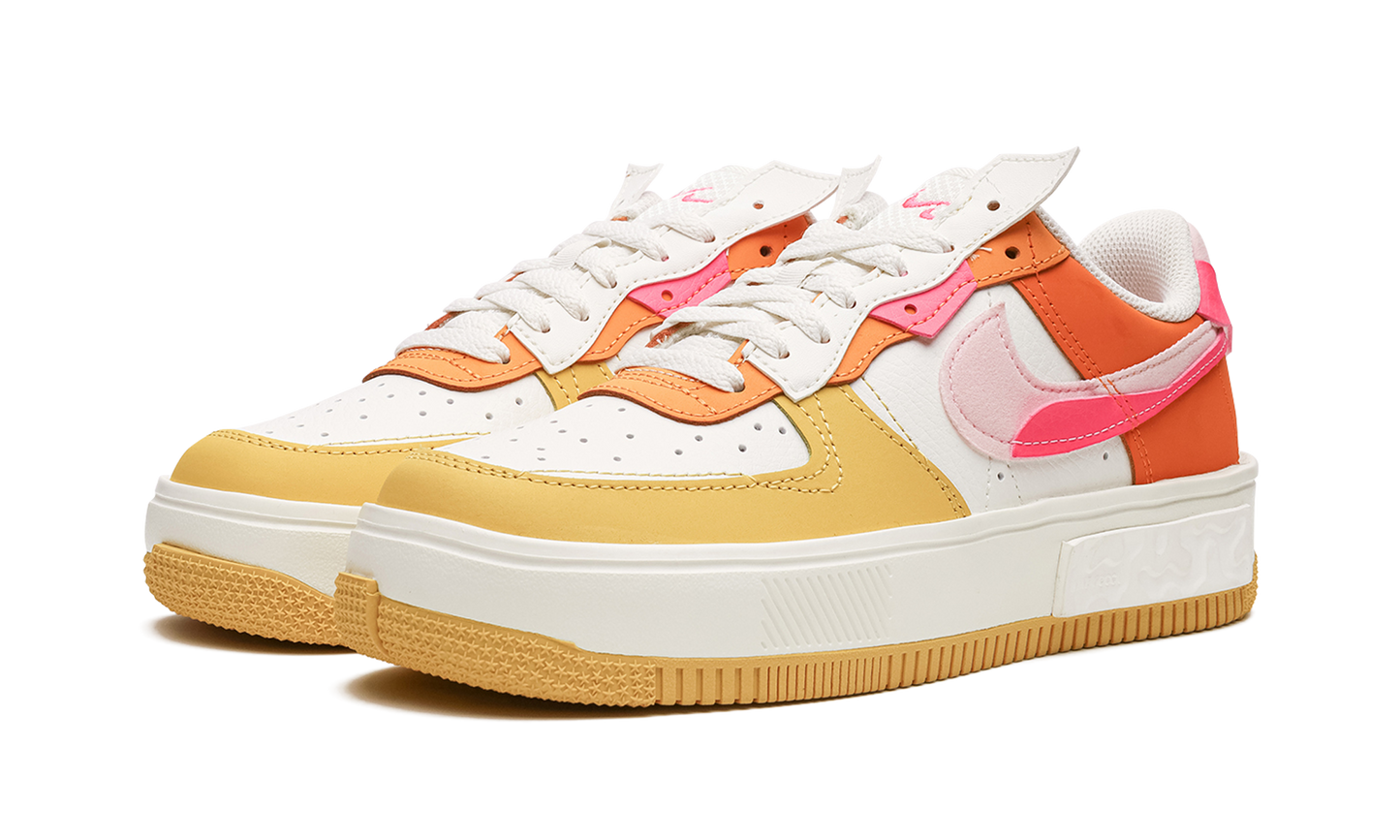AIR FORCE 1 FONTANKA MNS WMNS Summit White/Solar Flare/Medium Soft Pink/Hyper Pink