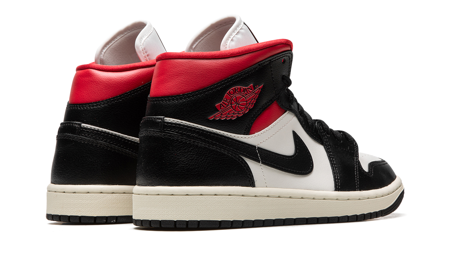 AIR JORDAN 1 MID WMNS Black / Gym Red / Sail
