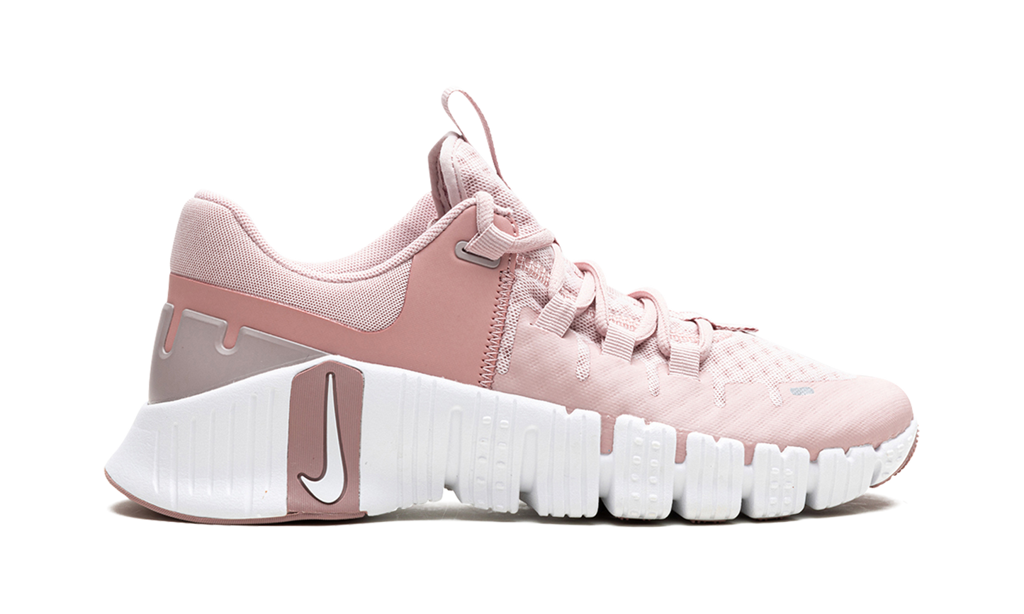 WMNS Nike Free Metcon 5 Pink Oxford