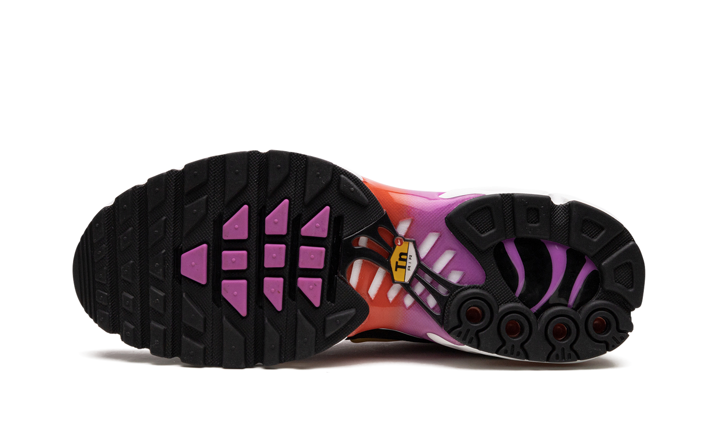 AIR MAX PLUS MNS WMNS White Red Magenta