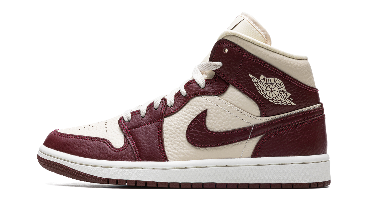 AIR JORDAN 1 WMNS Split Cherrywood Red