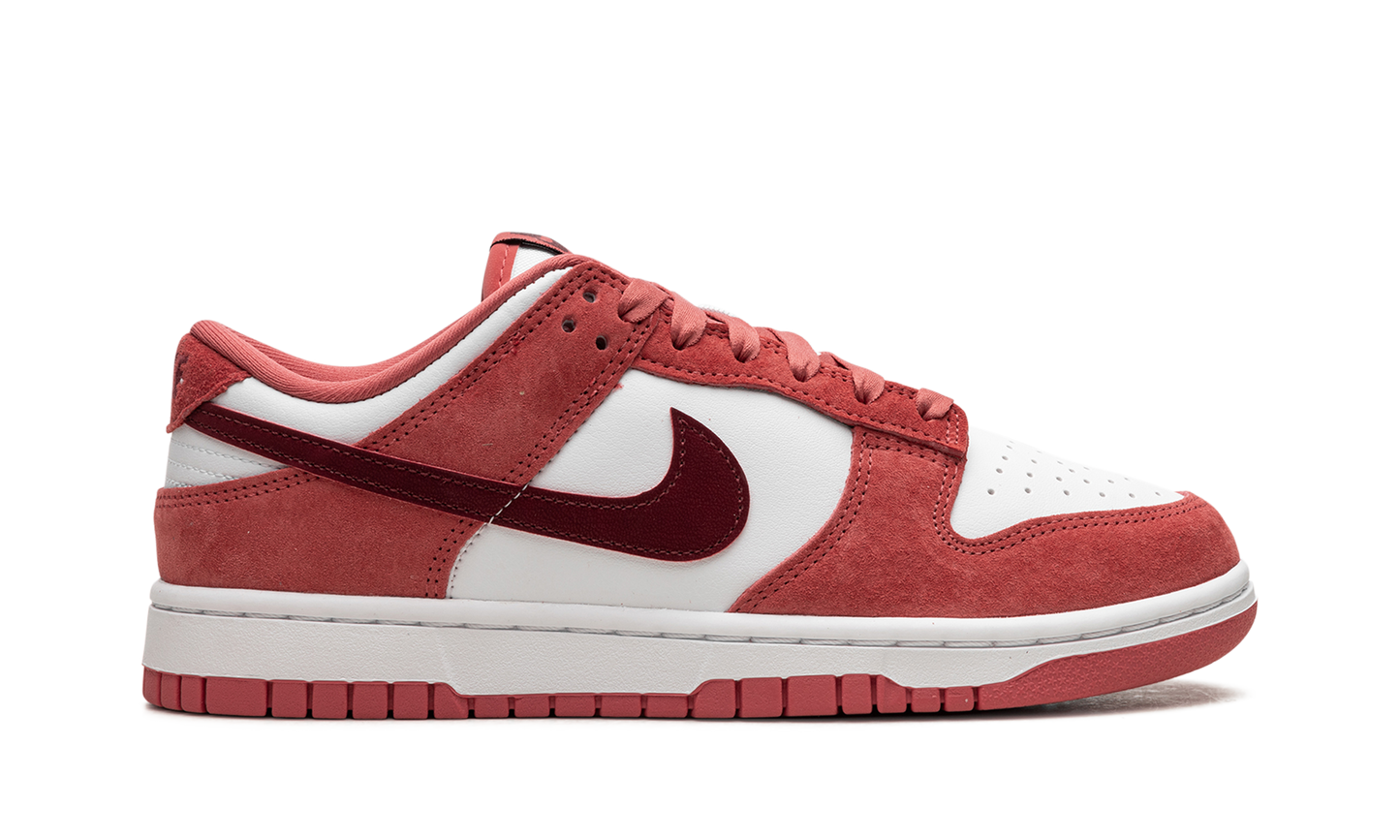 DUNK LOW WMNS Valentine's Day