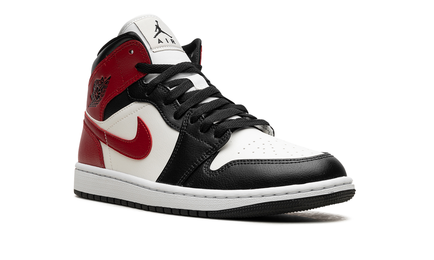 AIR JORDAN 1 MID WMNS Black Toe