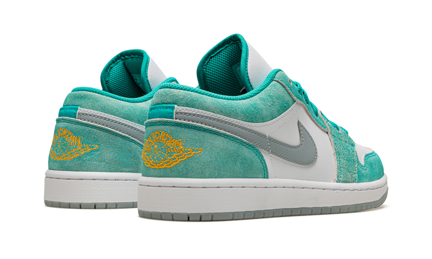 Air Jordan 1 Low SE New Emerald