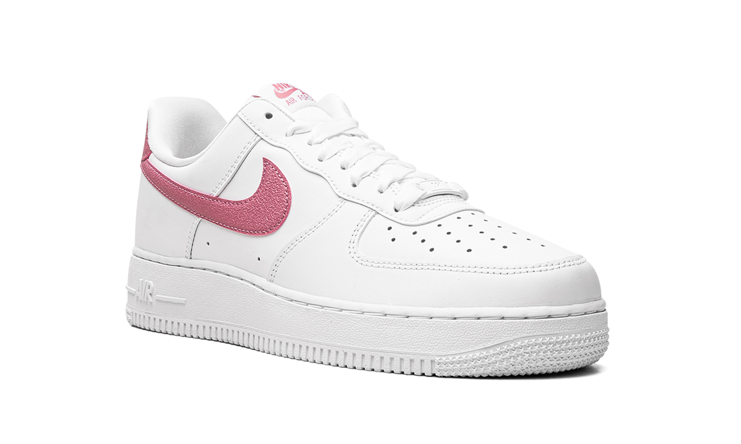 AIR FORCE 1 '07 ESS TRINO MNS WMNS Desert Berry