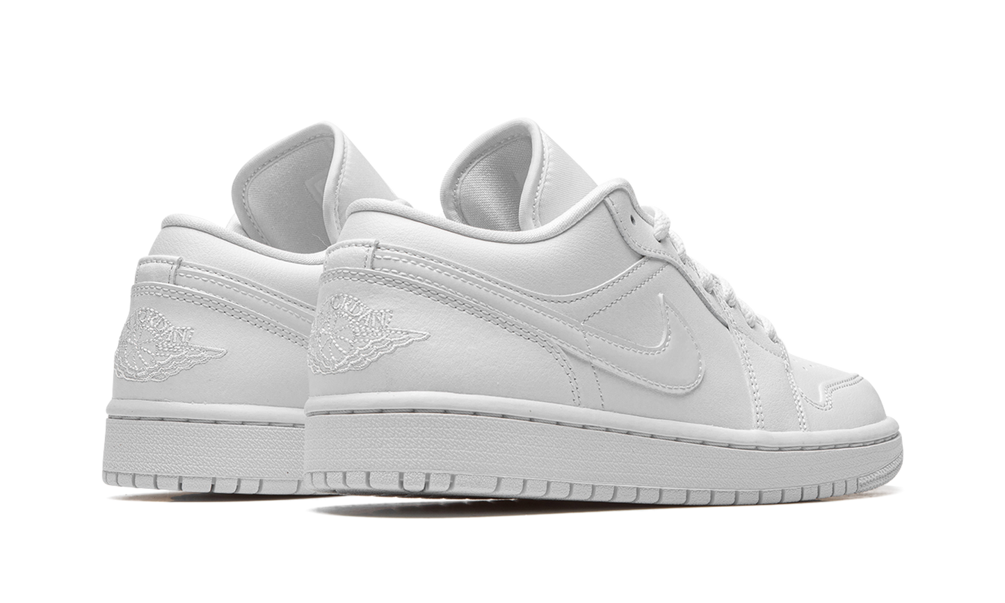 AIR JORDAN 1 LO WMNS Triple White