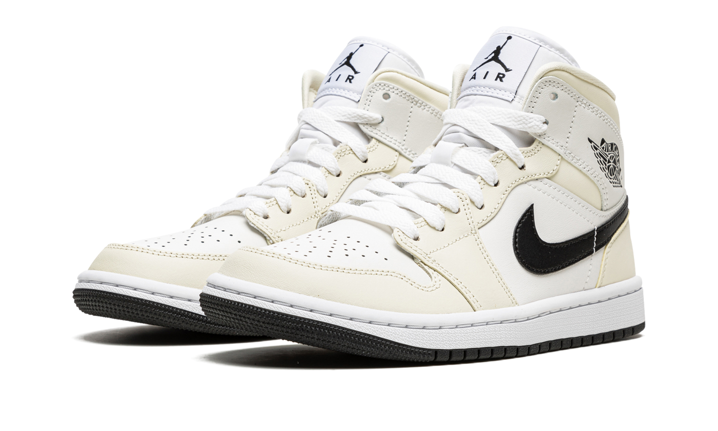 AIR JORDAN 1 MID WMNS Coconut Milk