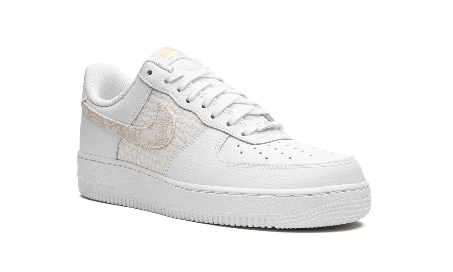 AIR FORCE 1 '07 SE MNS WMNS Flower Swoosh
