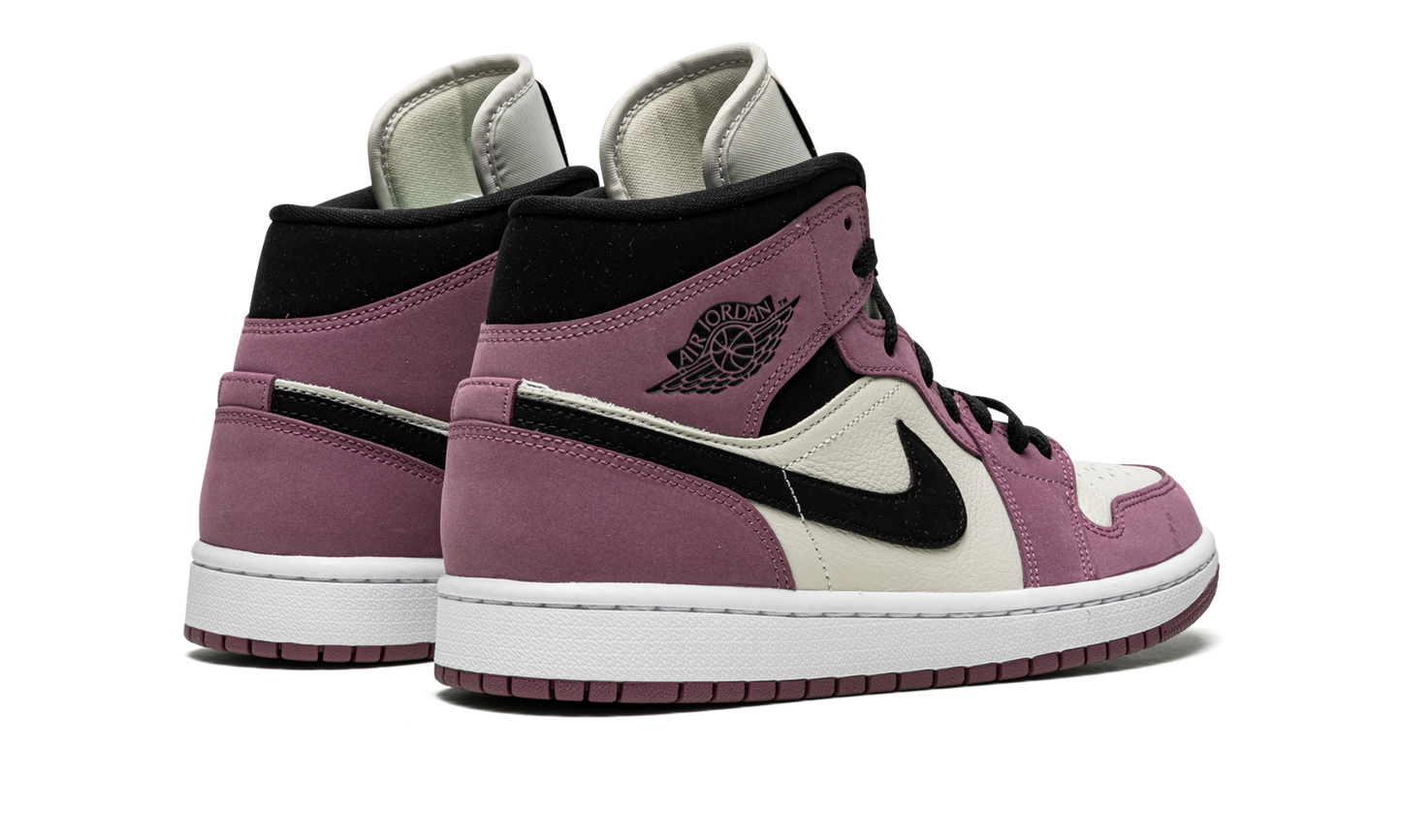AIR JORDAN 1 MID SE WMNS Berry Pink