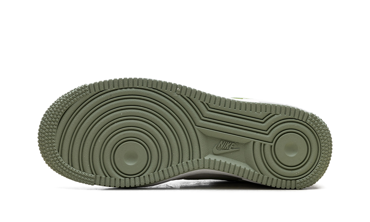 Air Force 1 '07 WMNS Next Nature Oil Green