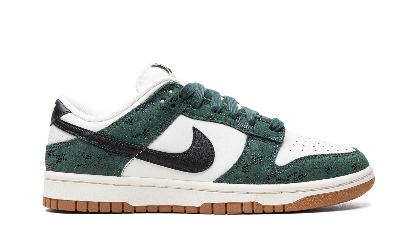 DUNK LOW WMNS Green Snake