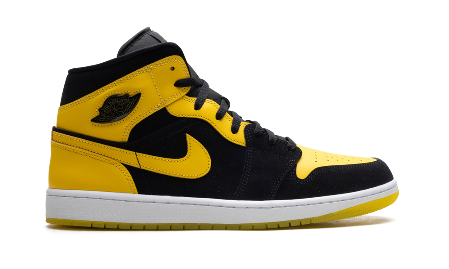 Air Jordan 1 Mid New Love